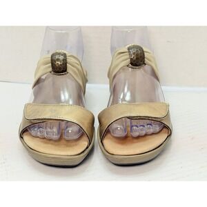Naot Pinotage Gold Tan Leather Stretch Wedge Sandals Womens EU 38 Comfort